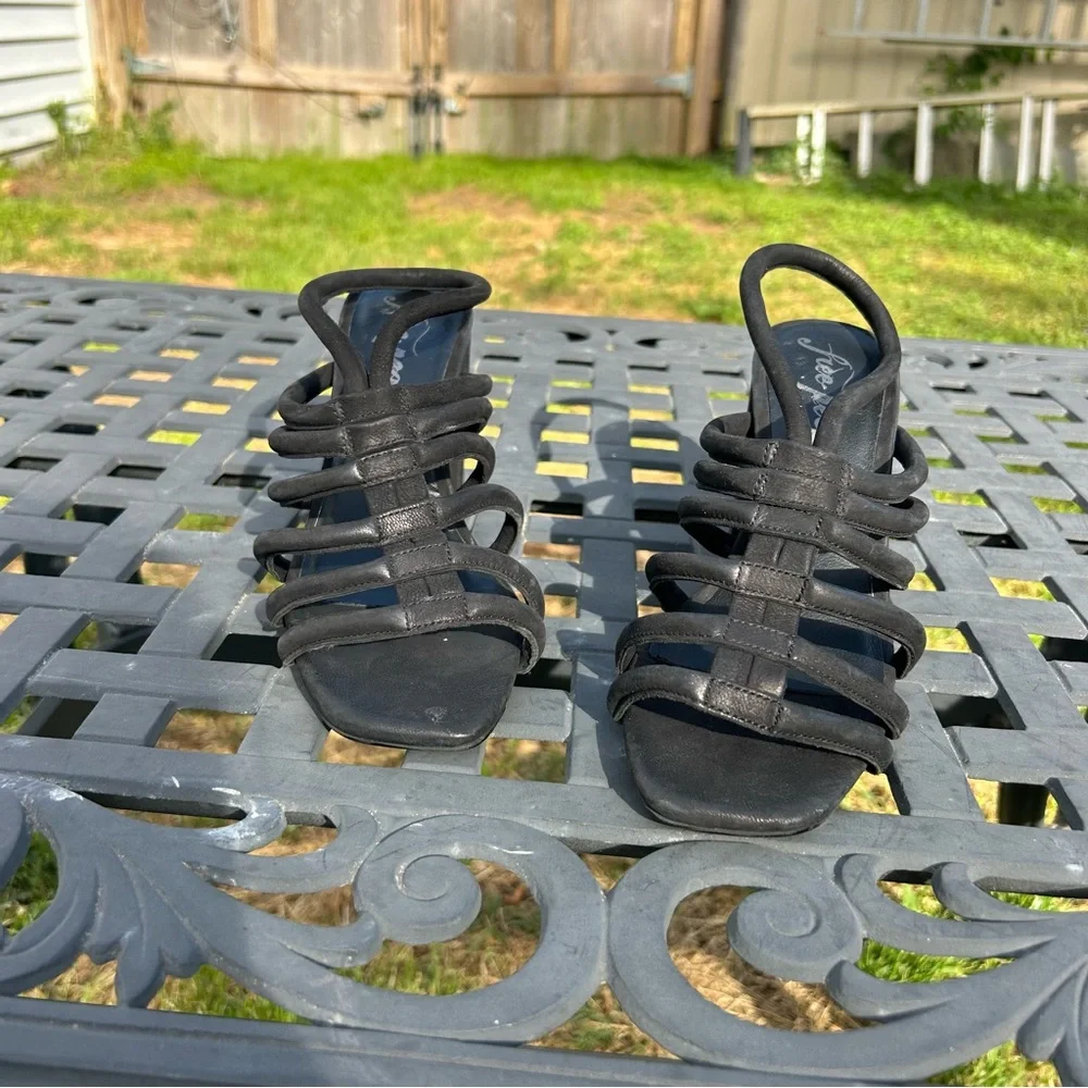 Free People black Colette cinched heel strappy size 39 or‎ 9 US